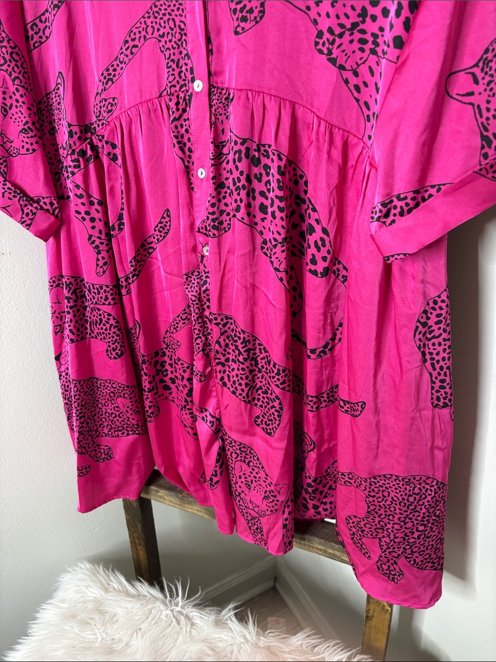 Style U Hot Pink Leopard-Print Button Mini Dress Size M - Picture 4 of 5